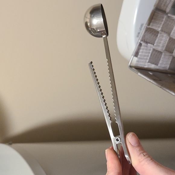 Bistro Coffee Clip - Picture 3 of 3